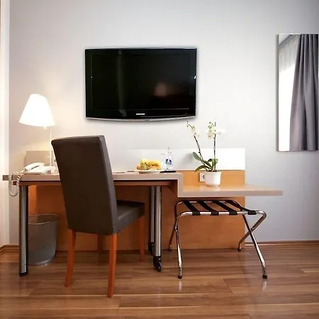 Attimo Stuttgart***s 3*