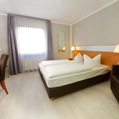 Hotel Attimo Stuttgart***s Stoccarda
