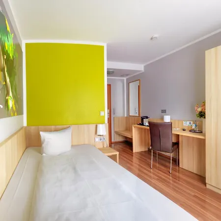 アッティモ *** S ホテル 3*