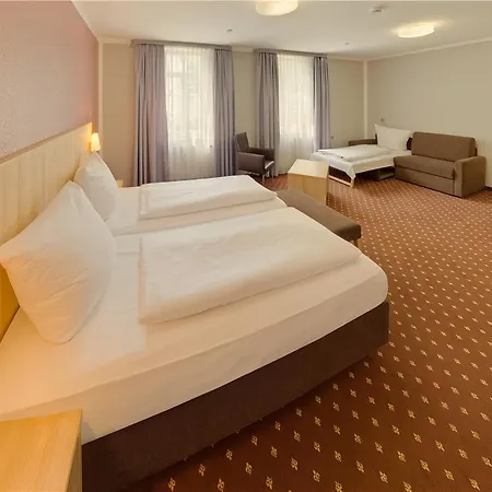 アッティモ *** S 3* シュトゥットガルト